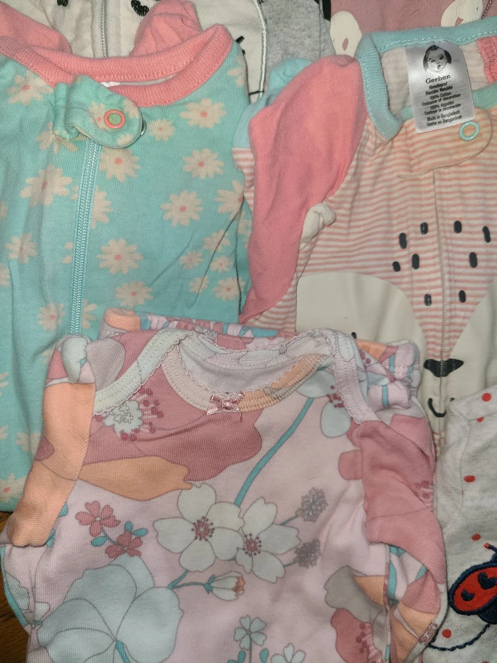 14 Baby Girl Sleepers- Newborn - Picture 5 of 6